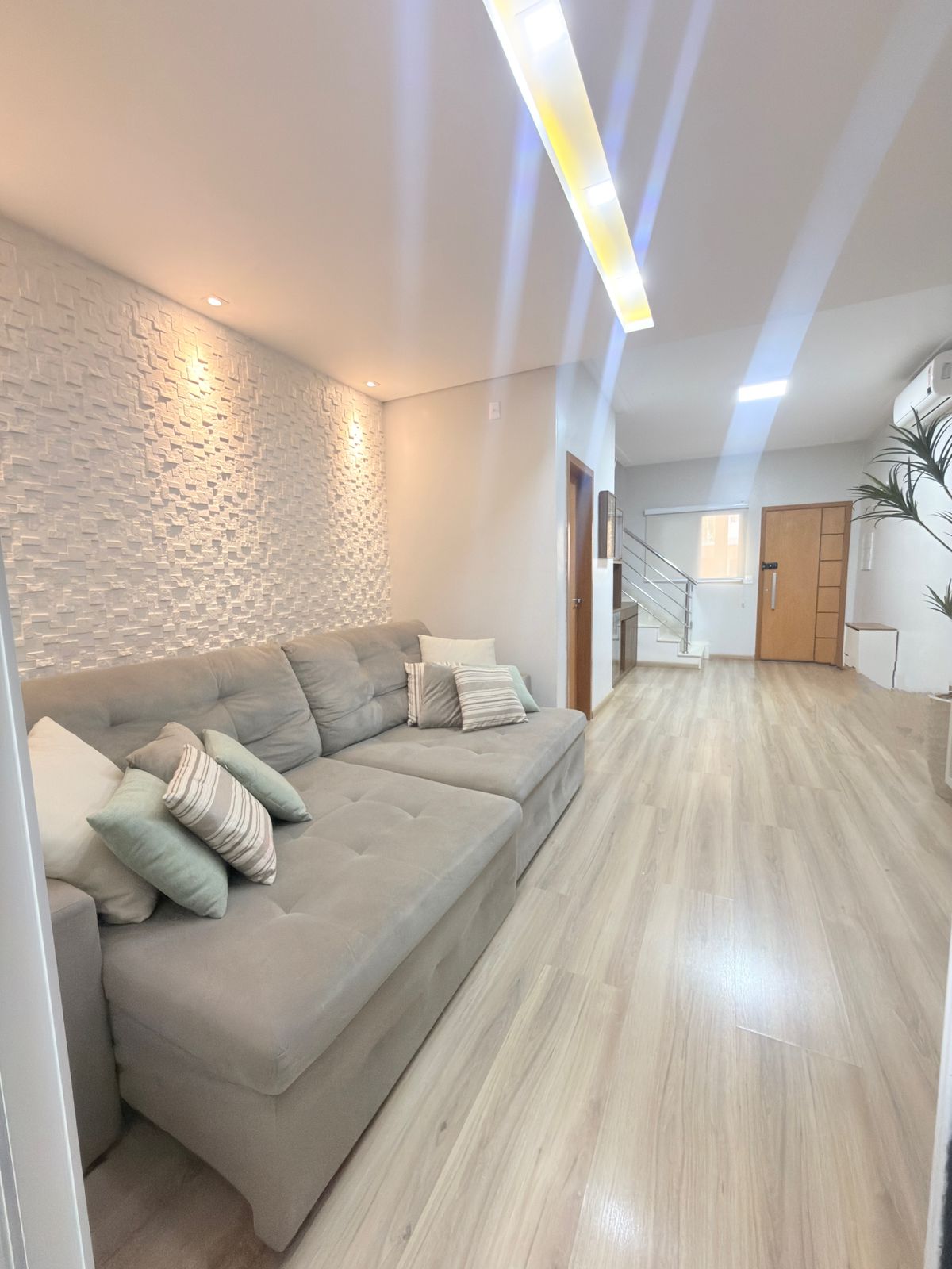 Sobrado Condominio Portal das Flores com Mobilia 