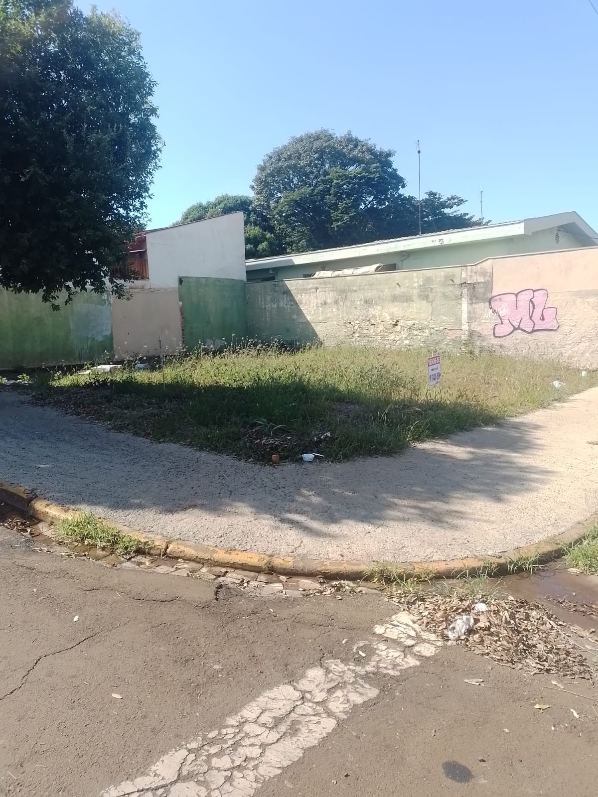 Terreno de Esquina no Centro